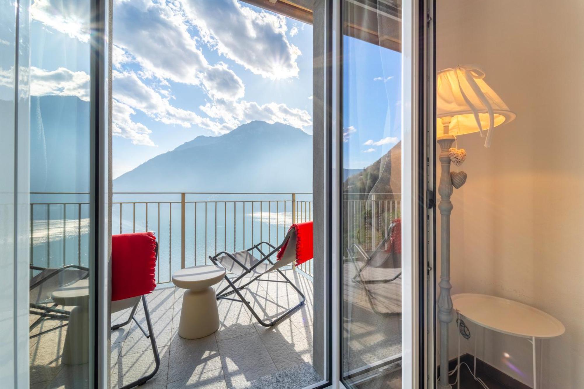 Ka' Doro With Lake View Nesso Ngoại thất bức ảnh